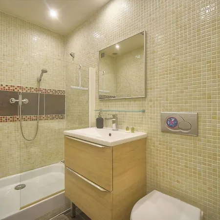Beautiful 3-room In Carré D'or Appartement *